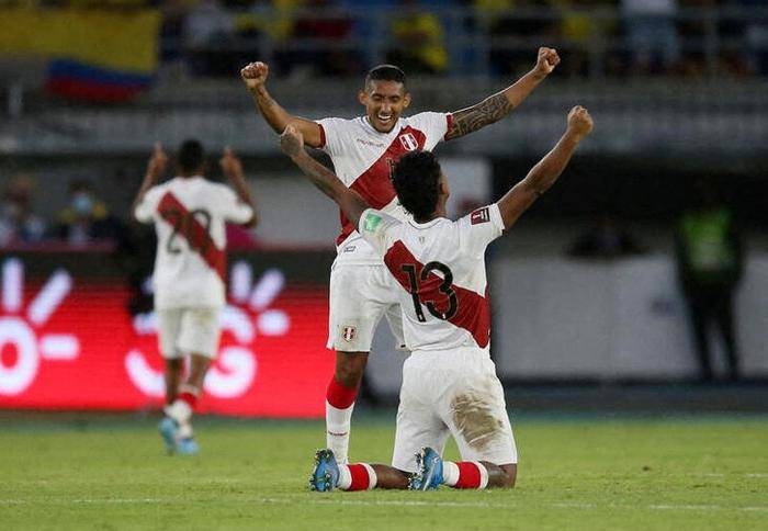 サッカー W杯南米予選 ペルーがコロンビアに勝利 グノシー