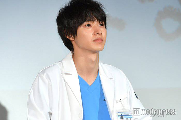 プレス=7月8日】俳優の山崎賢人(\u203b「崎」は正式には「たつさき」)が8日、都内で行われた主演ドラマ『グッド・ドクター』(フジテレビ系7月12日よる10時スタート\u203b