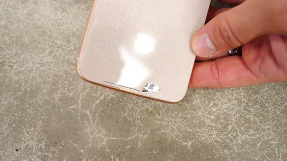 iPhone 8 / 8plus Part7 [無断転載禁止]©2ch.net	YouTube動画>2本 ->画像>28枚 