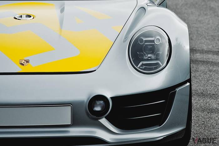 世界にたった1台！ボクスターベースのポルシェ「ル・マン リビング・レジェンド」がミュージアムに展示 どんなクルマ？ グノシー