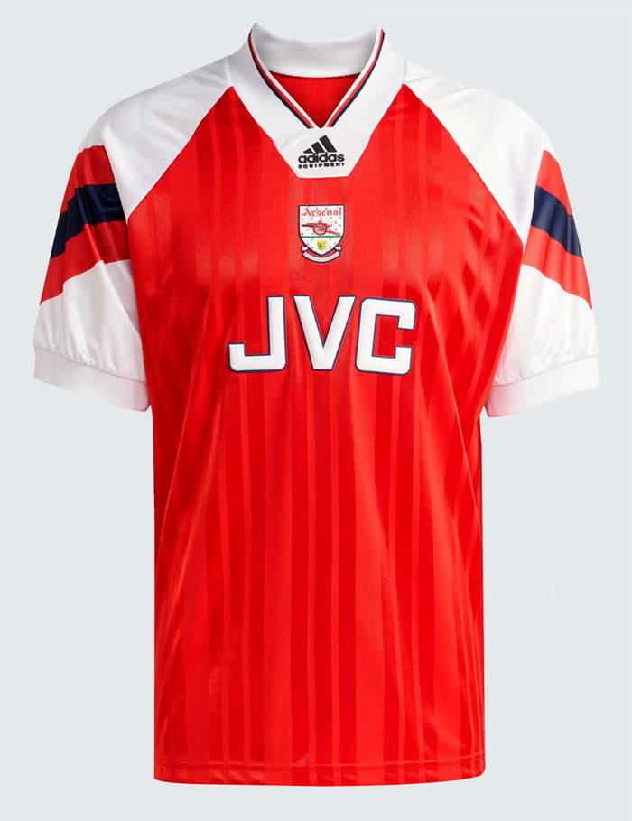 アーセナルに90年代の復刻ユニフォームが登場！adidasが「完コピ」で